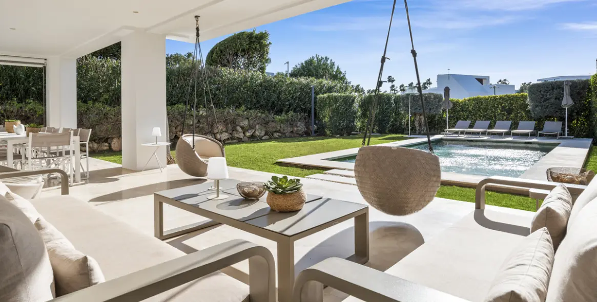 Долгосрочная аренда дома на две семьи в Nueva Andalucía 14