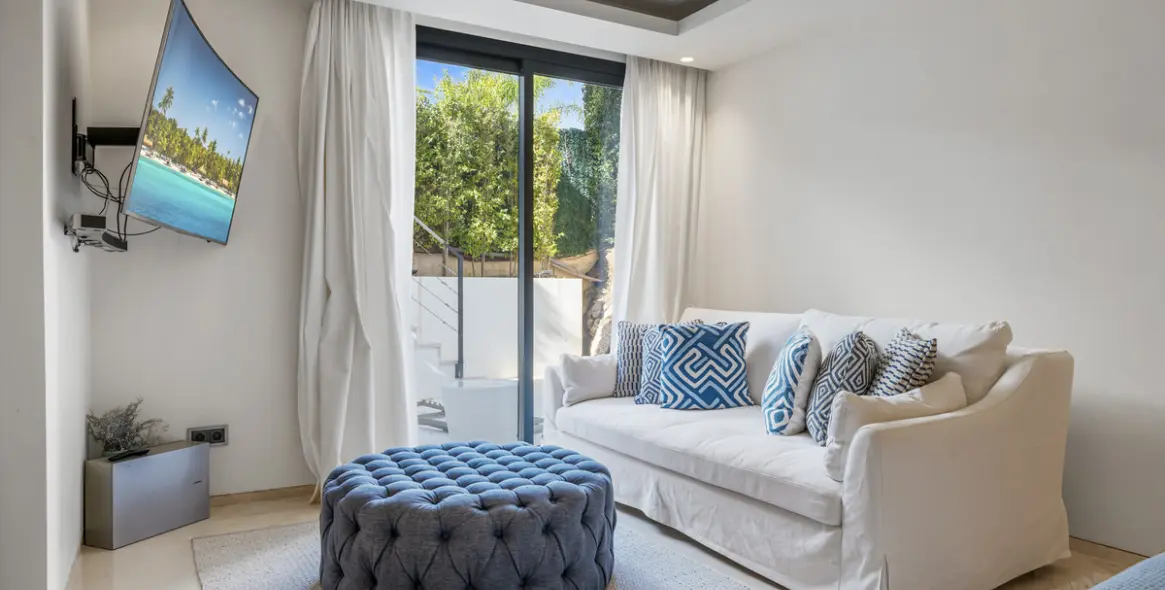 Долгосрочная аренда дома на две семьи в Nueva Andalucía 20