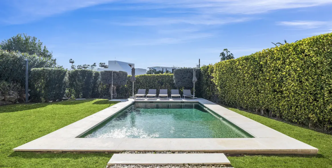 Долгосрочная аренда  отдельно стоящей виллы в Nueva Andalucía 40