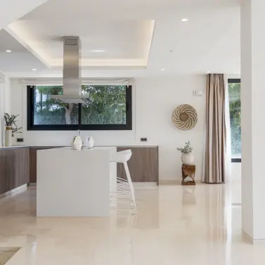 Long-term rent of detached villa in Nueva Andalucía