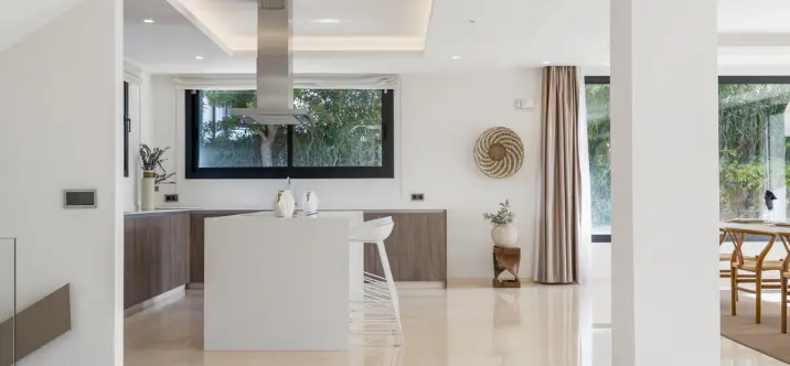 Long-term rent of detached villa in Nueva Andalucía 2