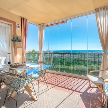 Sale of middle floor apartment in Riviera del Sol