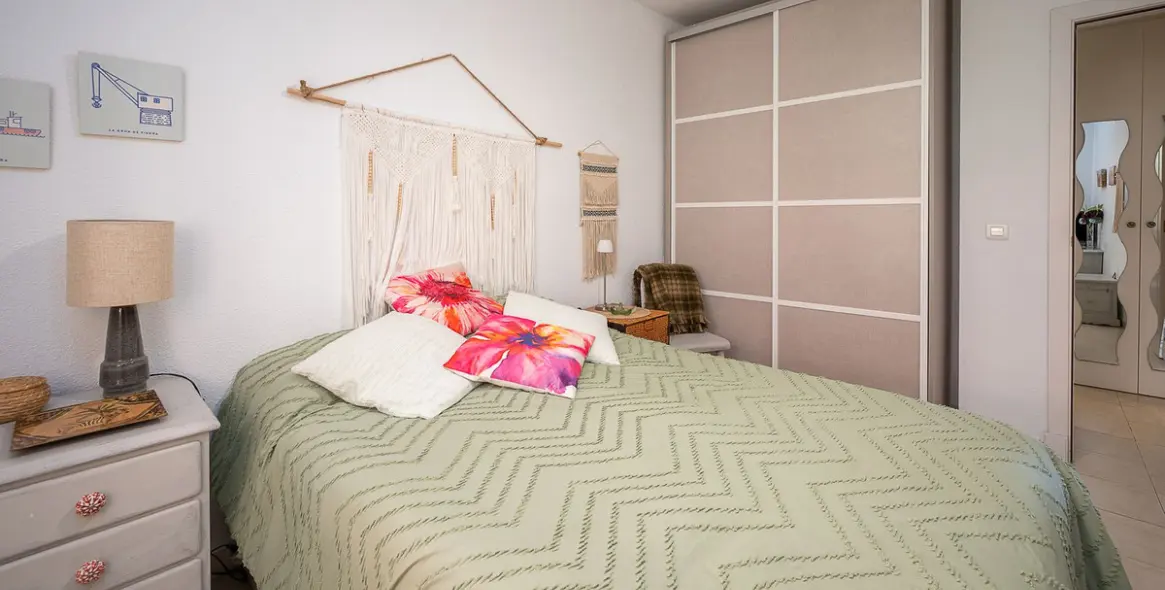 Sale of middle floor apartment in Riviera del Sol 19