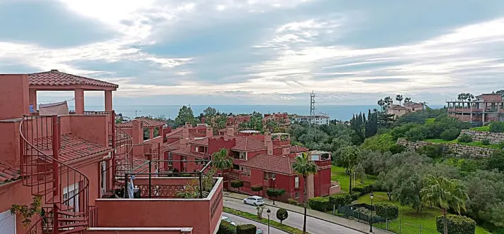 Продажа двухуровневого пентхауса в Reserva de Marbella 1