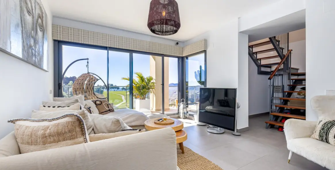 Продажа двухуровневого пентхауса в Alhaurin Golf 8