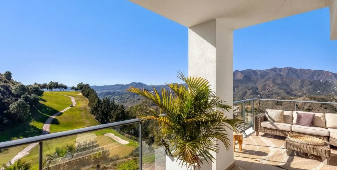 Продажа двухуровневого пентхауса в Alhaurin Golf 13