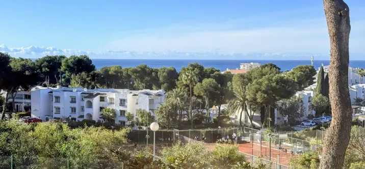 Sale of middle floor apartment in Miraflores 1