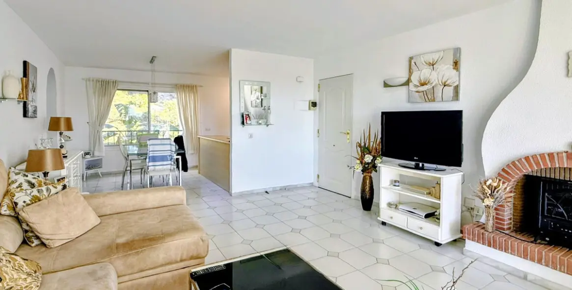 Sale of middle floor apartment in Miraflores 6