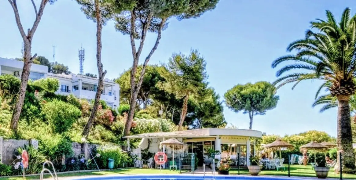 Sale of middle floor apartment in Miraflores 16