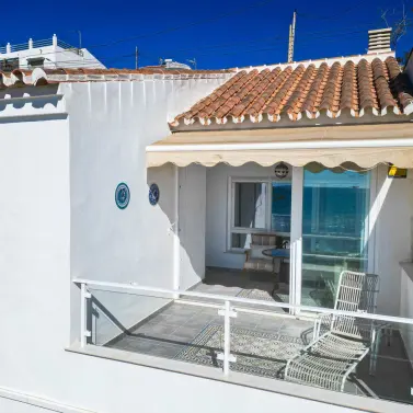 Продажа дома на две семьи в Lagos