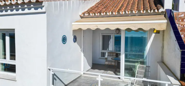 Продажа дома на две семьи в Lagos 1