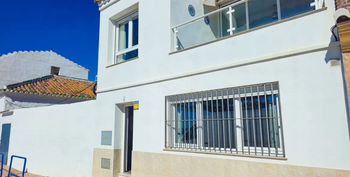 Sale of semi-detached house in Lagos 4