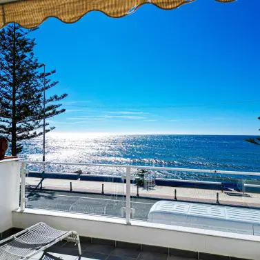 Продажа дома на две семьи в Lagos