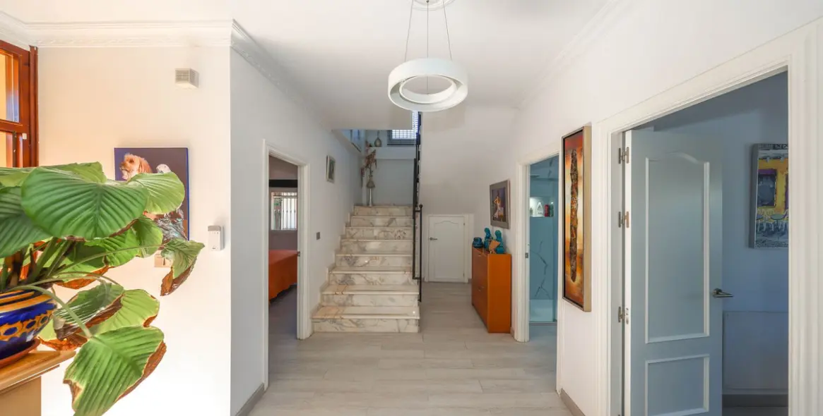 Продажа  отдельно стоящей виллы в Coín 6