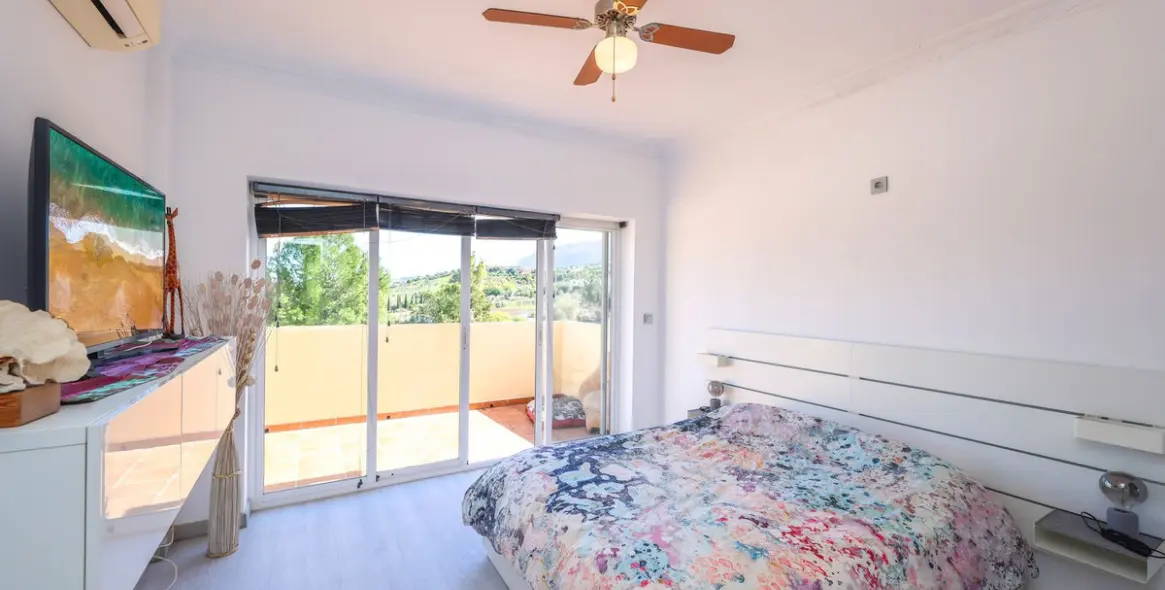 Продажа  отдельно стоящей виллы в Coín 18