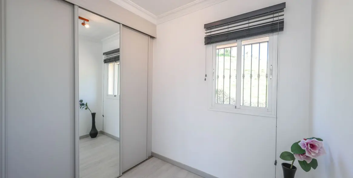 Продажа  отдельно стоящей виллы в Coín 21