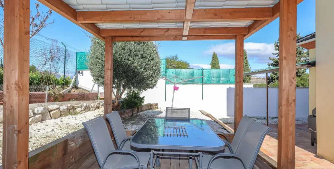 Продажа  отдельно стоящей виллы в Coín 35