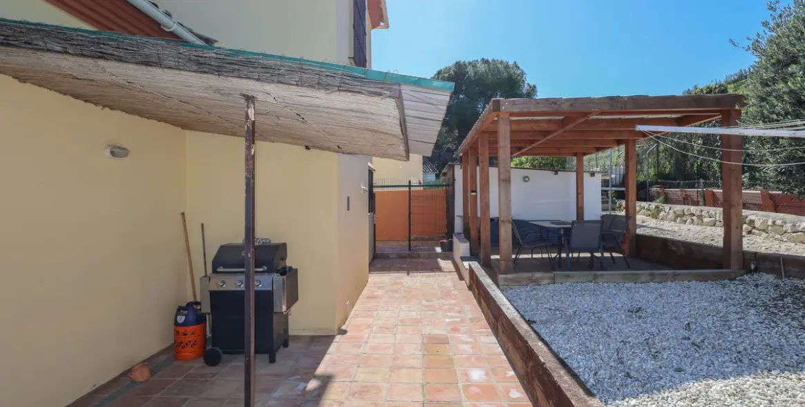 Продажа  отдельно стоящей виллы в Coín 37