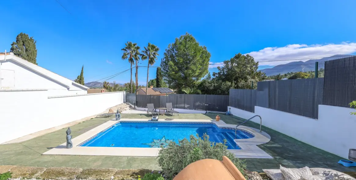 Продажа  отдельно стоящей виллы в Coín 41