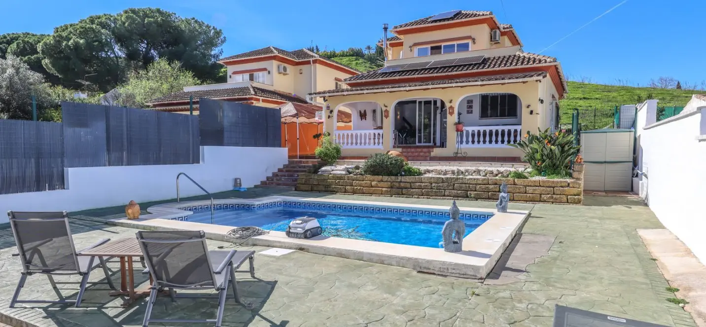 Venta de villa independiente en Coín 4