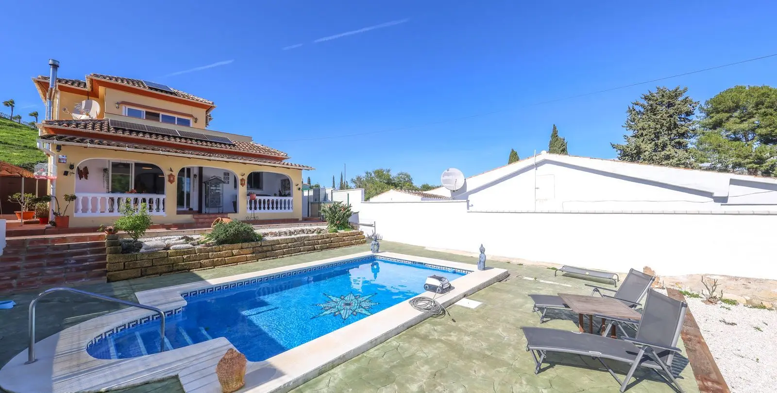 Venta de villa independiente en Coín 39
