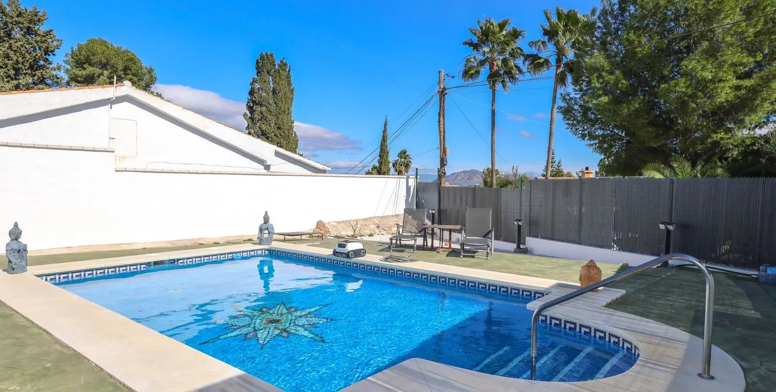 Venta de villa independiente en Coín 40