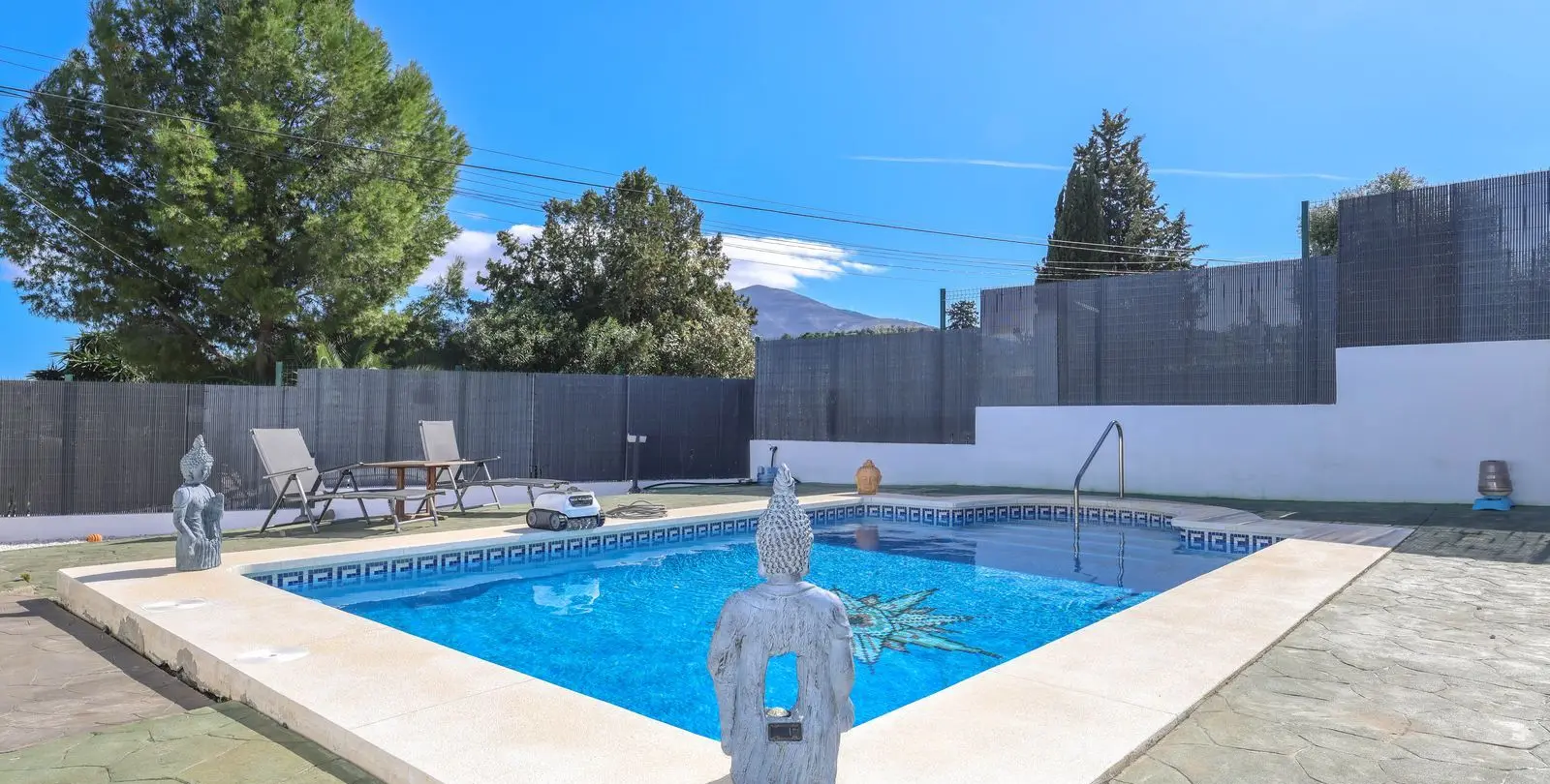 Venta de villa independiente en Coín 42
