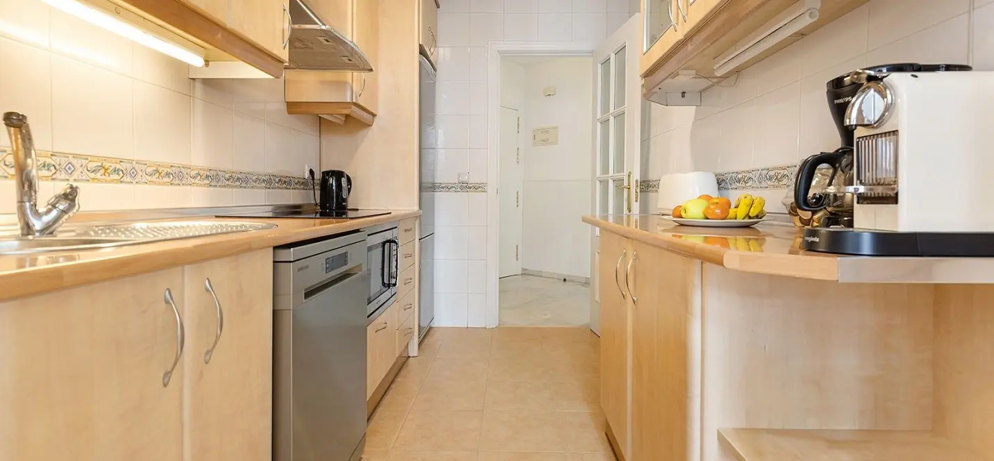 Продажа апартаментов на среднем этаже в Torremolinos 3