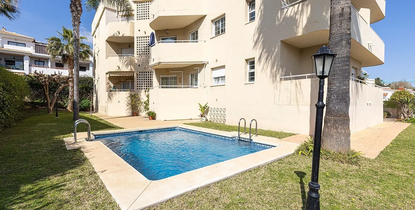 Продажа апартаментов на среднем этаже в Torremolinos 43