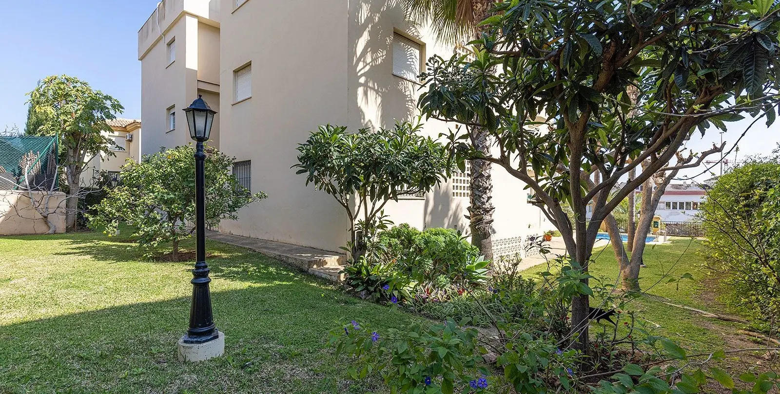Продажа апартаментов на среднем этаже в Torremolinos 44