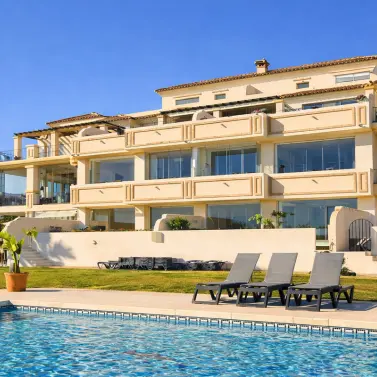 Sale of middle floor apartment in Selwo