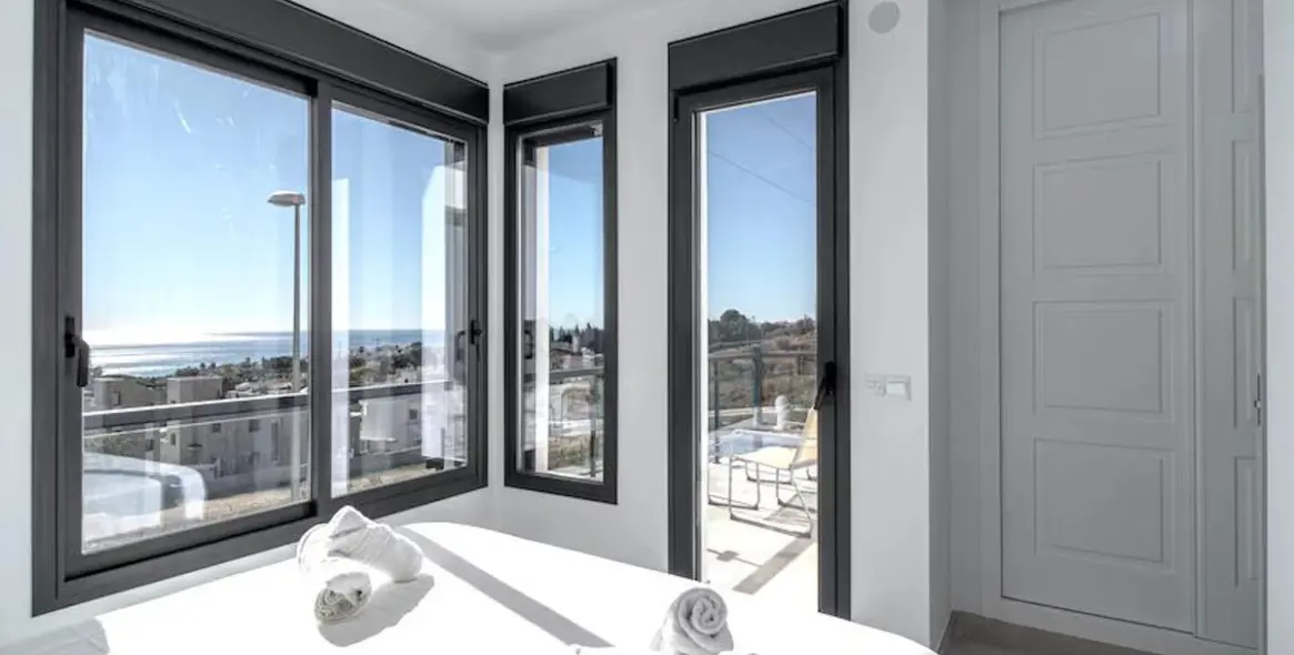 Sale of detached villa in Nerja 10