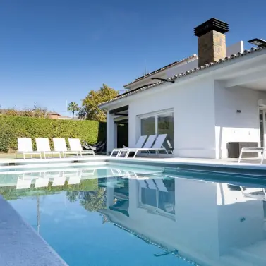 Sale of detached villa in Benalmadena