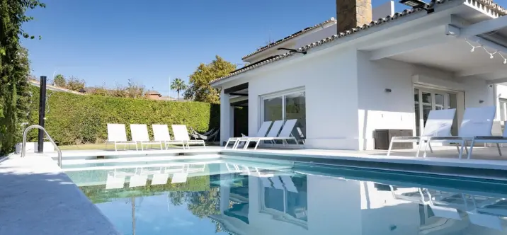 Sale of detached villa in Benalmadena 0