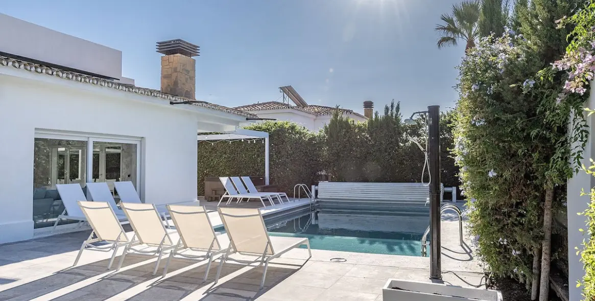 Продажа  отдельно стоящей виллы в Benalmadena 5