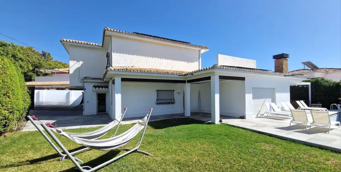 Продажа  отдельно стоящей виллы в Benalmadena 8