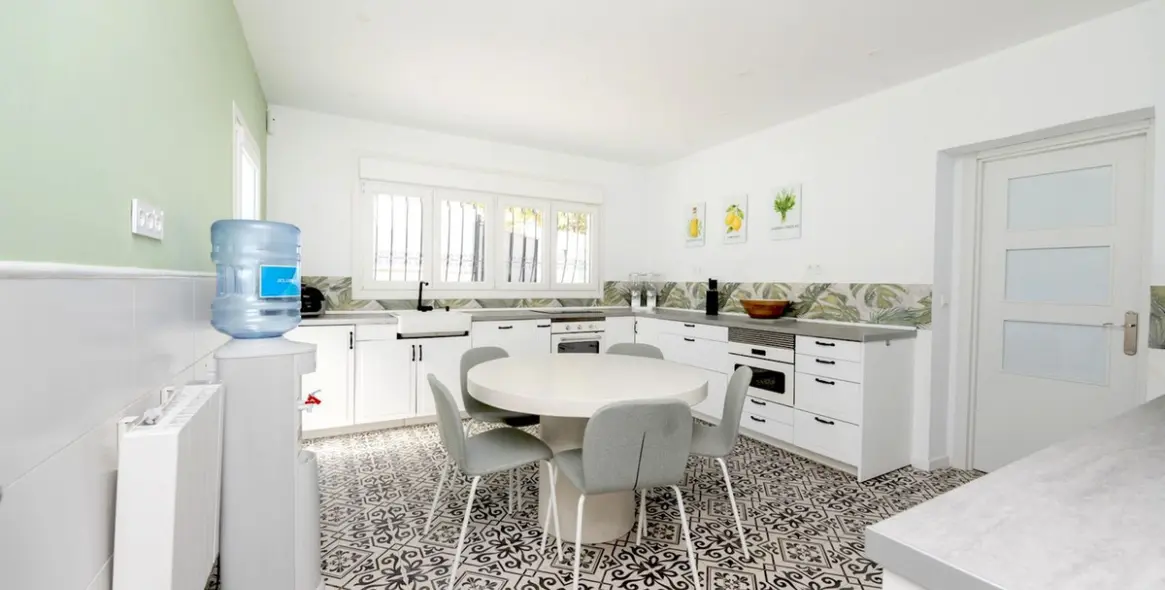 Продажа  отдельно стоящей виллы в Benalmadena 23