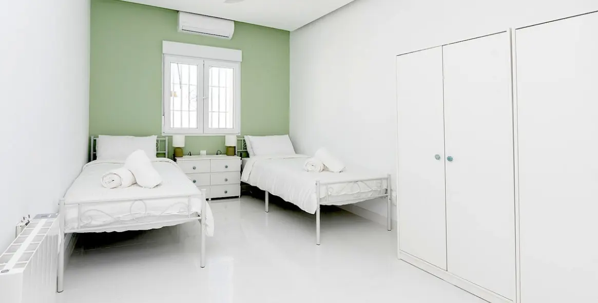 Продажа  отдельно стоящей виллы в Benalmadena 43