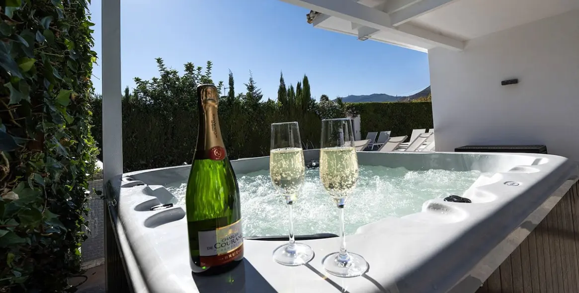 Продажа  отдельно стоящей виллы в Benalmadena 56