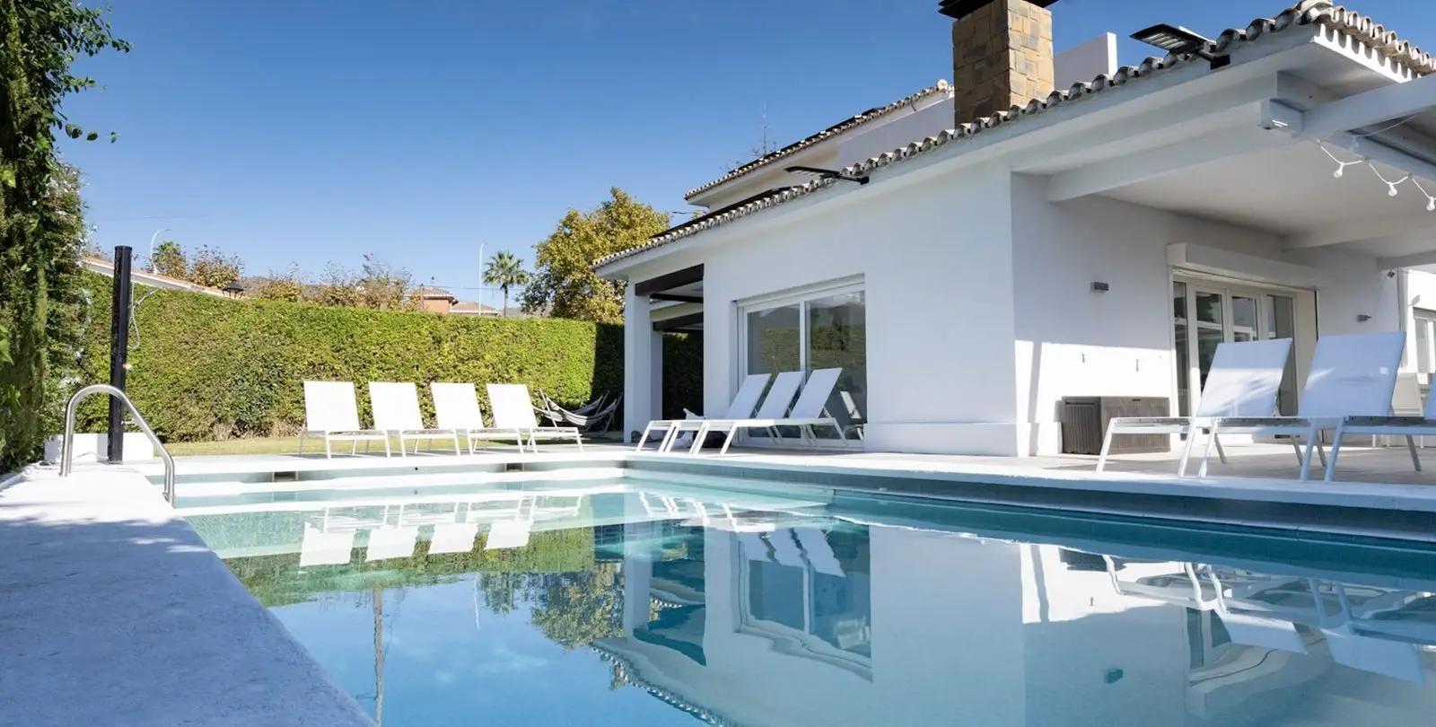 Sale of detached villa in Benalmadena 1