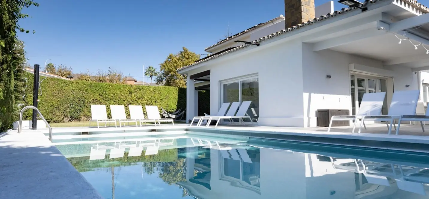 Продажа  отдельно стоящей виллы в Benalmadena 0