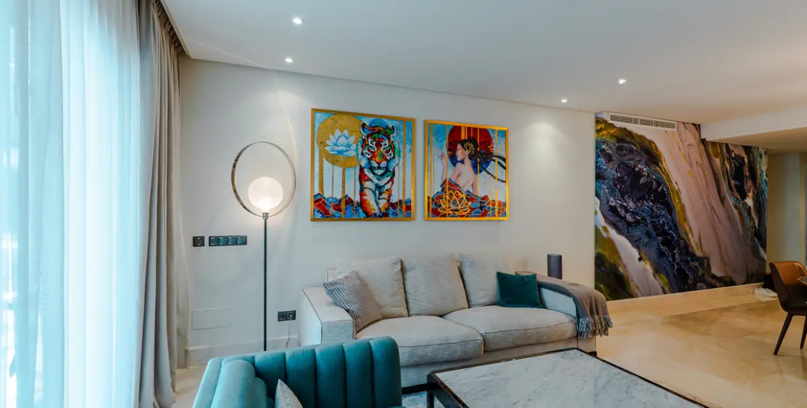 Продажа апартаментов на среднем этаже в Estepona 5