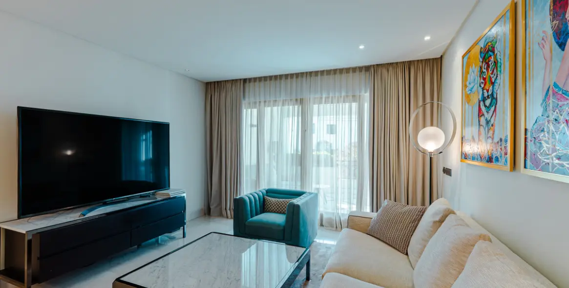 Продажа апартаментов на среднем этаже в Estepona 20