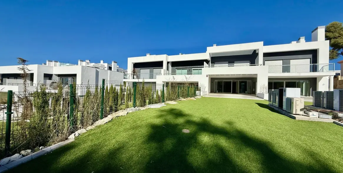 Продажа таунхауса в San Pedro de Alcántara 1