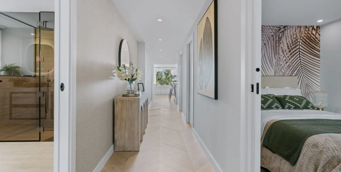 Продажа апартаментов на первом этаже в Nueva Andalucía 2