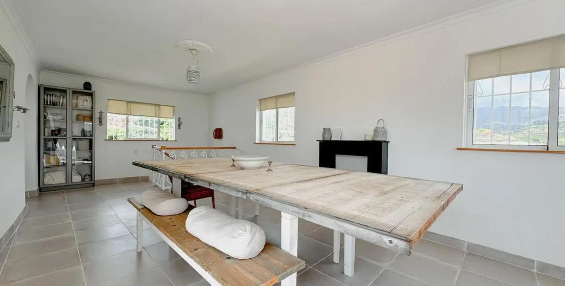 Продажа  отдельно стоящей виллы в Nerja 12