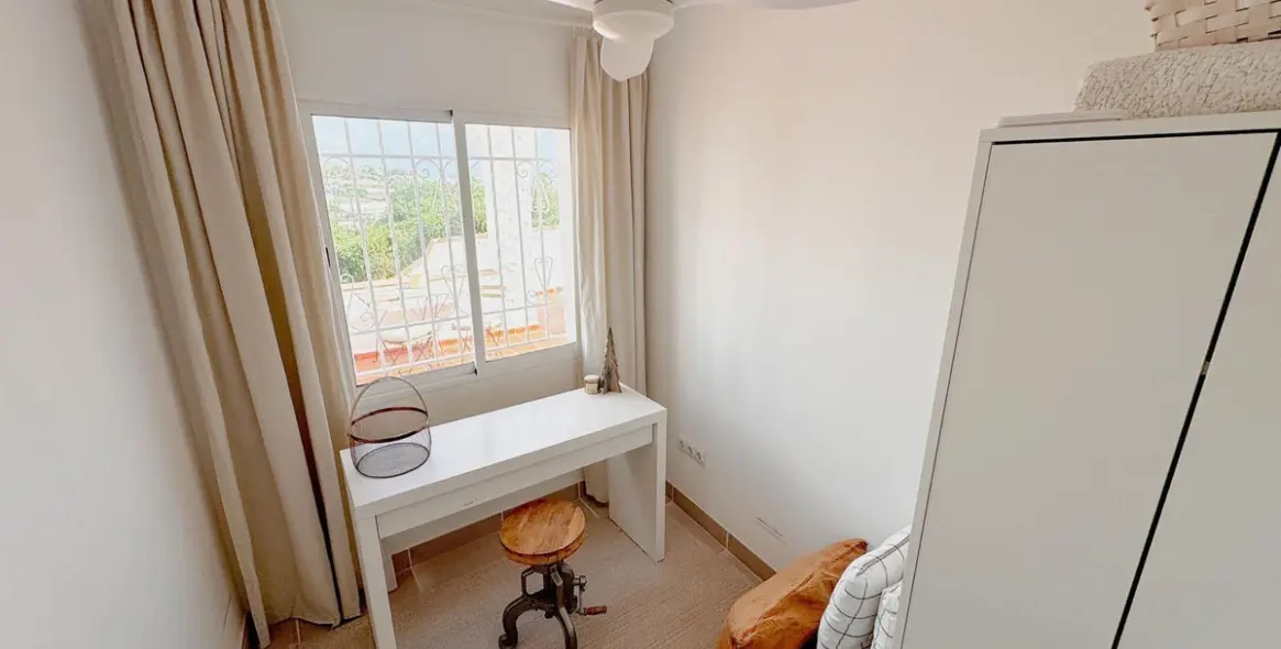 Продажа  отдельно стоящей виллы в Nerja 18