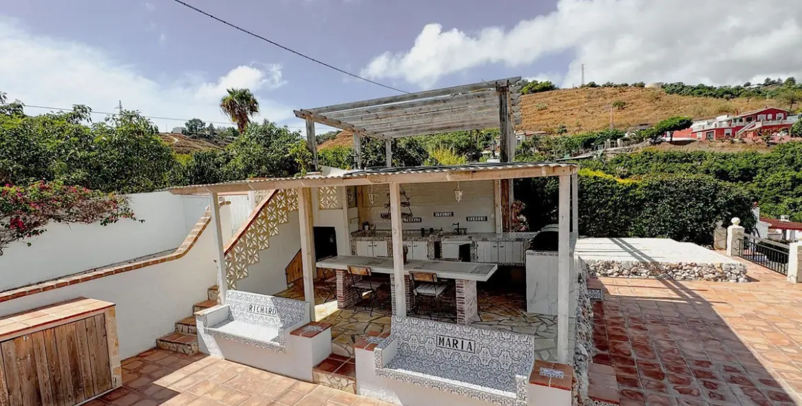 Продажа  отдельно стоящей виллы в Nerja 19