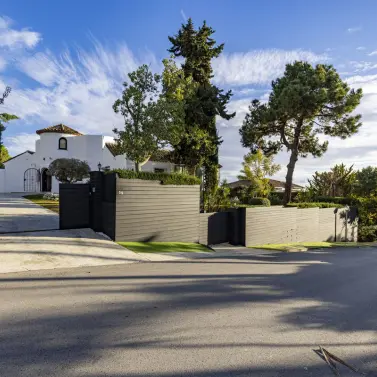 Продажа  отдельно стоящей виллы в Marbella