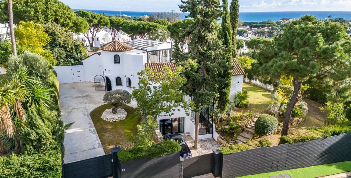 Продажа  отдельно стоящей виллы в Marbella 2